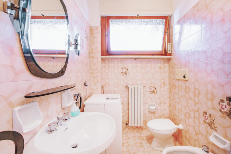 Bathroom 5, Silent Apartment by Wonderful Italy, Imperia
