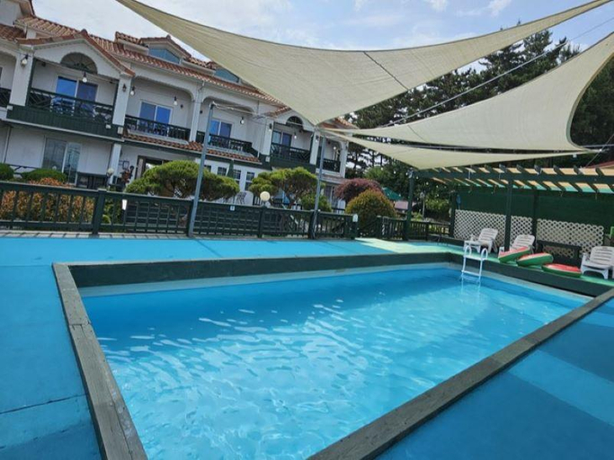 Sport & Beauty 2, Taean Baja California Pension, Taean