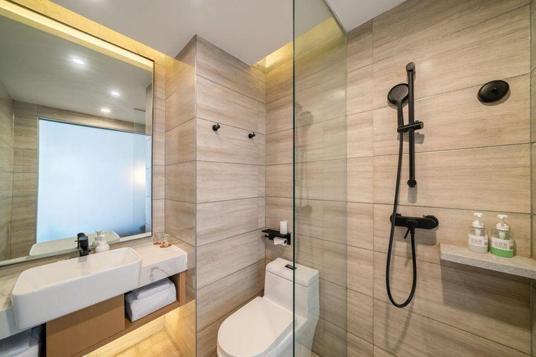 Bathroom, Super 8 Gaomi Zhongbai Building, Weifang