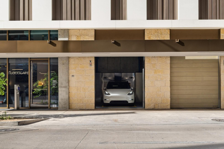 Exterior 3, Landing Stylish 1bd, Gym, Yoga Studio, Bexar