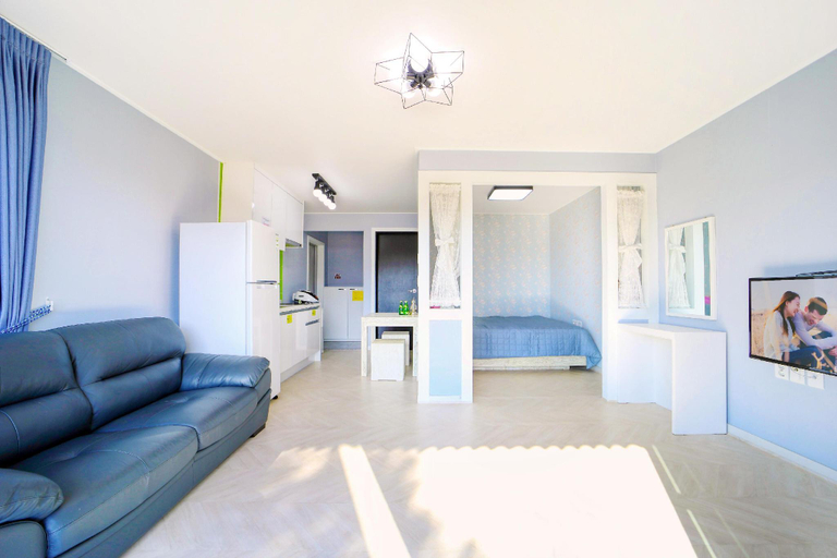Bedroom 2, Gyeongju Hyu Plus Pension, Gyeongju