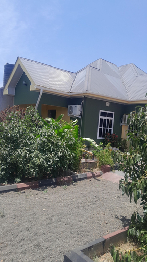 Property grounds, Antelope homestay, Siha