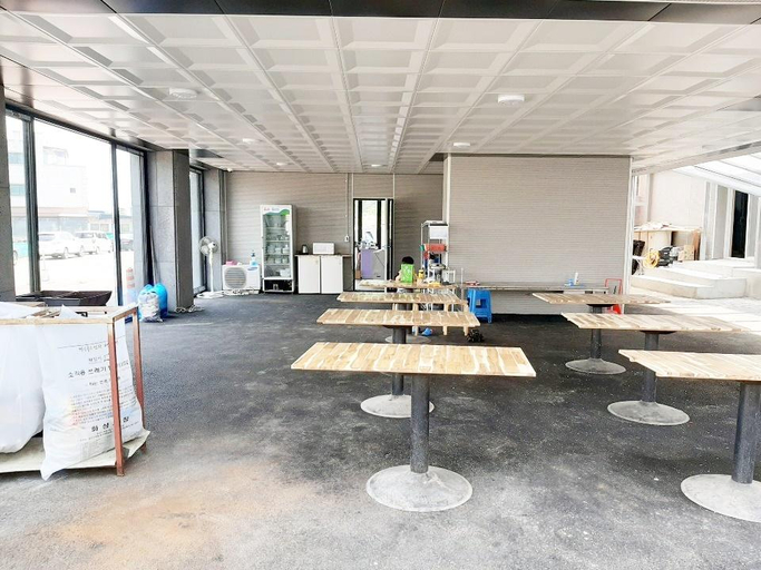 Others 3, Hwaseong (Jebudo) J House Pension, Hwaseong