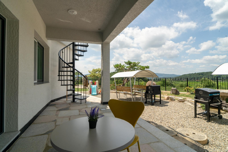 Others 4, Gyeongju Dain Poolvilla Pension, Gyeongju
