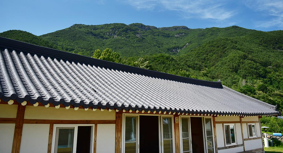 Exterior & Views 1, Miryang Eoleumgol Hanok Pension, Cheongdo