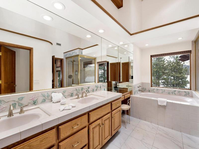 Bathroom, Bear Lake Lodge #2547, San Bernardino