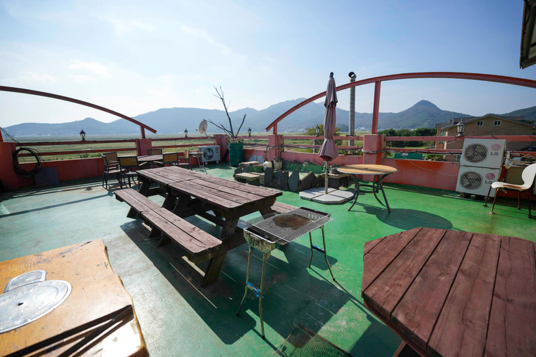 Others 2, Ganghwado Camomile Pension, Ganghwa