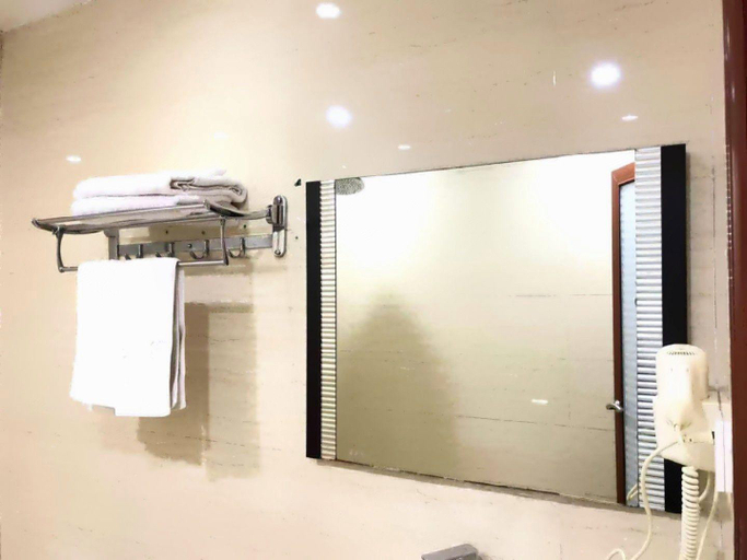 Bathroom 3, Xinsanjiu Hotel, Huizhou