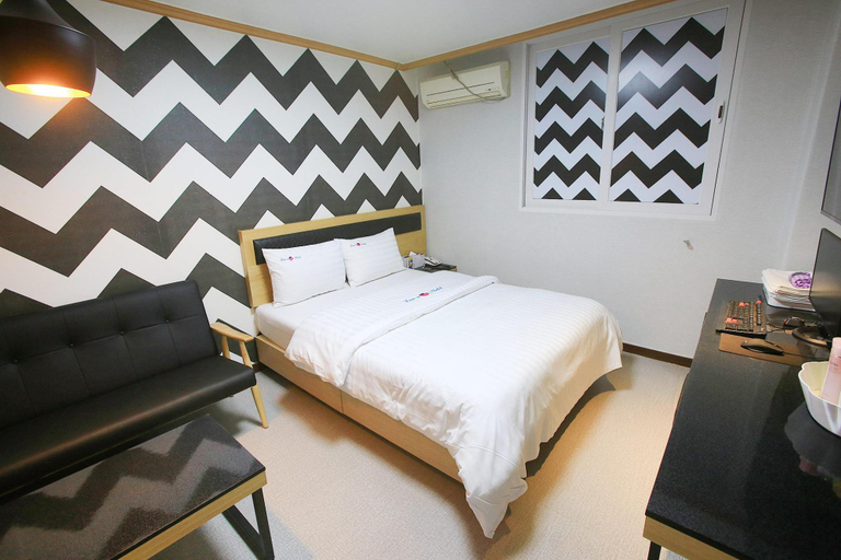 Bedroom 4, Gildong Win, Gangdong