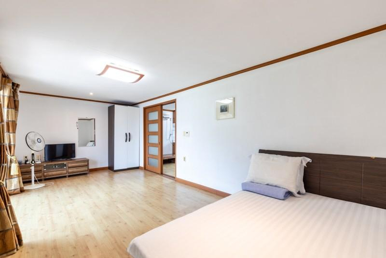 Bedroom 3, Taean landscape in Pines Pension, Taean