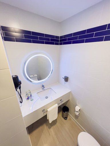 Bathroom 3, Ibis Styles El Malecon Guayaquil, Guayaquil