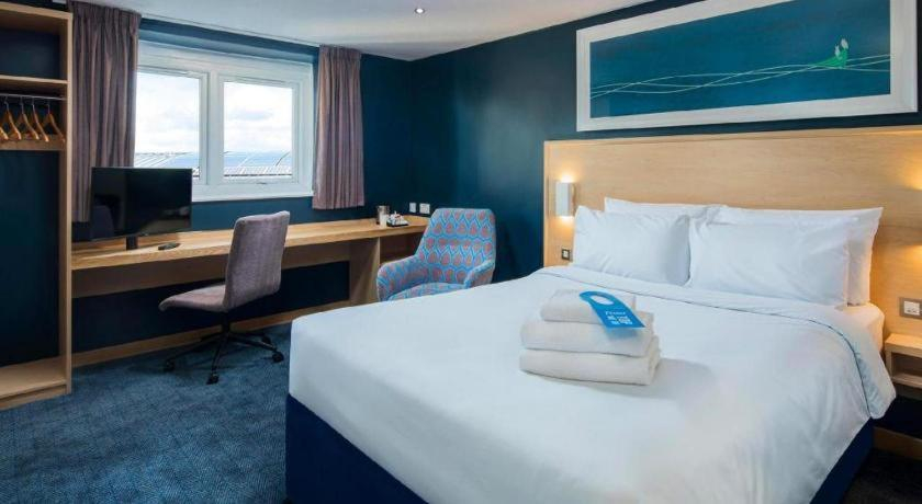 Bedroom 2, Travelodge Rugeley, Staffordshire