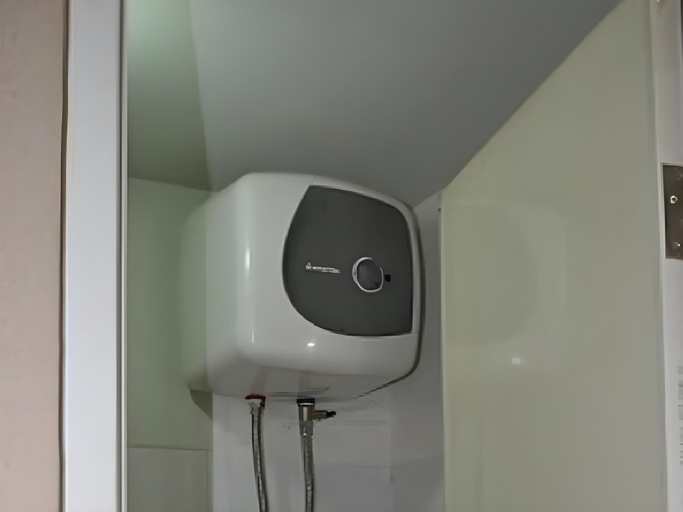 Bathroom 3, The Suites Metro Apartment by NFO Property, Bandung