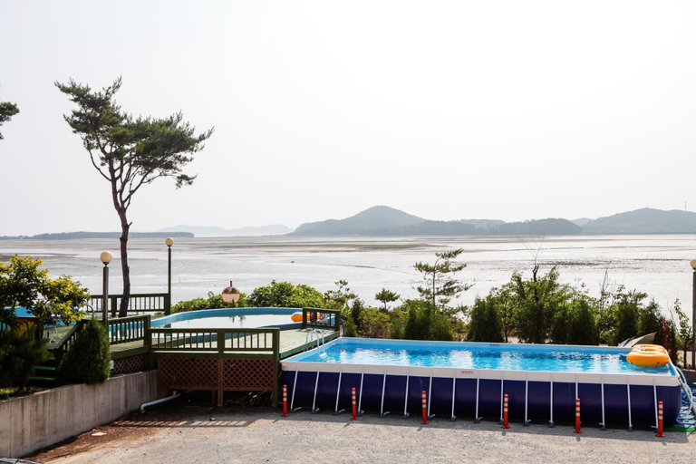 Others 3, Taean Solbit Resort, Taean