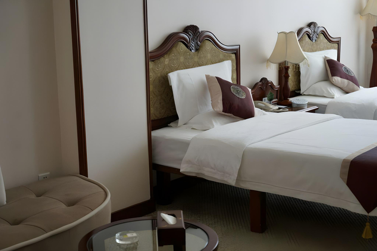 Bedroom 2, Kunming Plateau Pearl Hotel, Kunming