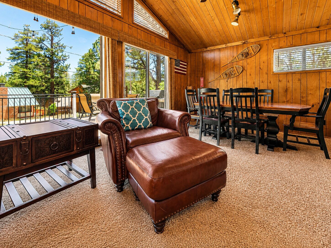 Others 4, Cub Run Cabin, San Bernardino