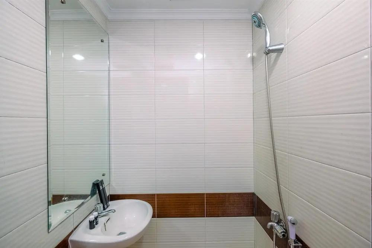 5, Comfy Studio Apartment At Margonda Residence 3, Depok