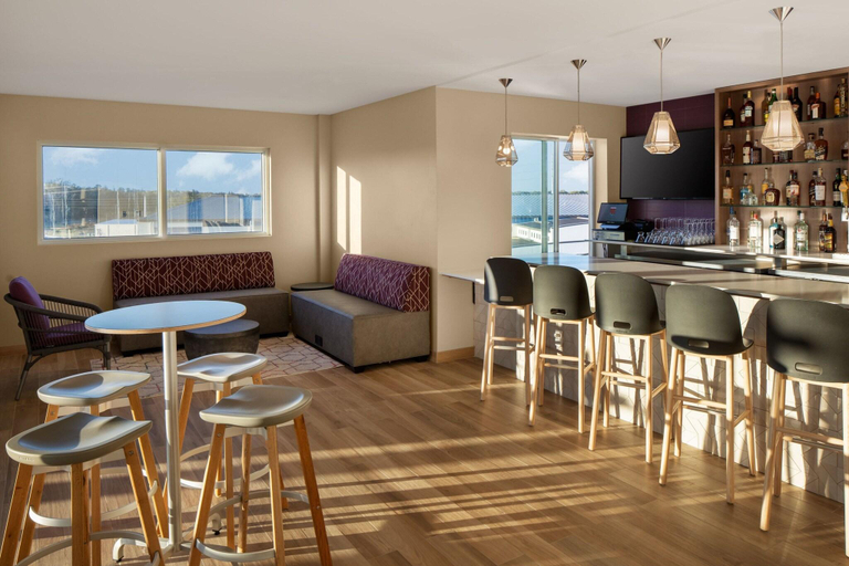 Food & Drinks 4, Residence Inn By Marriott Tampa Wesley Chapel, Pasco