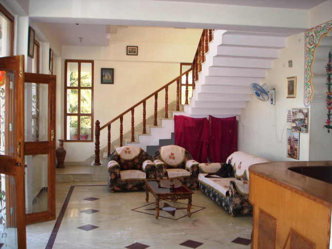 Public Area, Hotel Ratan Haveli, Ajmer