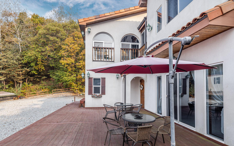 Exterior & Views 3, Yongin Adam Story Pension, Yongin
