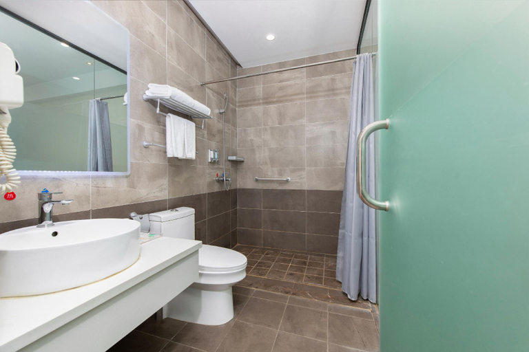 Bathroom 3, Northern Hemisphere Hotel (Wanda Plaza, Shenbei University town), Shenyang