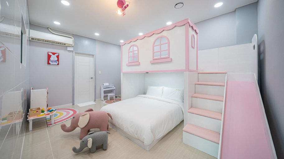 Bedroom 5, Geoje Pieni Kids Pool Villa Pension, Geoje