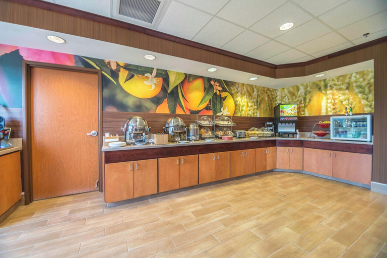 Food & Drinks 5, Fairfield Inn & Suites Idaho Falls, Bonneville