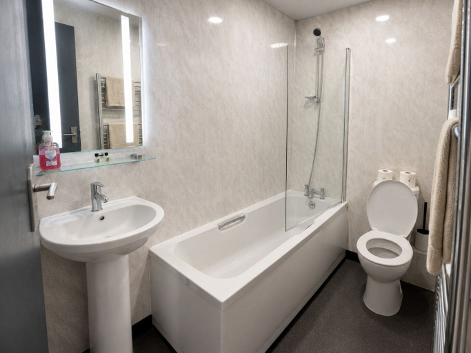 Bathroom 3, Alexandra Hotel, Blackpool