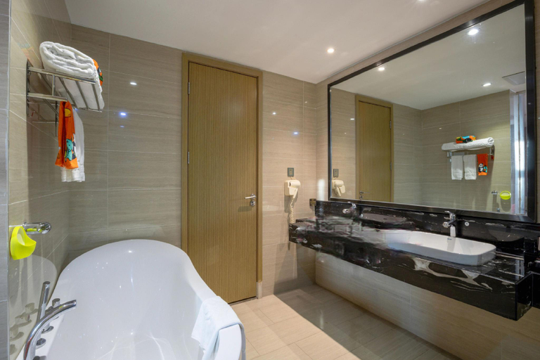 Bathroom 3, Phoenix Valley Holiday hotel, Zhuhai