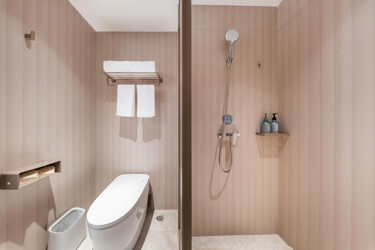 Bathroom 3, Hanting Youjia Hotel (Shanghai Xizang South Road), Shanghai