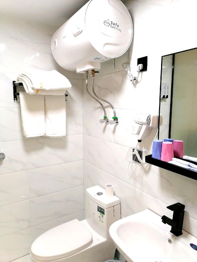 Bathroom 4, Yijia Hotel, Jiaozuo