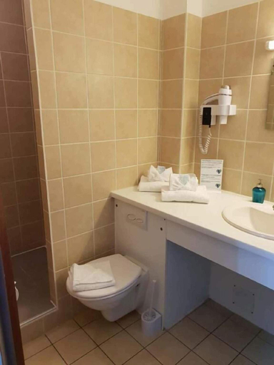 Bathroom, Auberge Communale - La Fruitière Péron, Ain