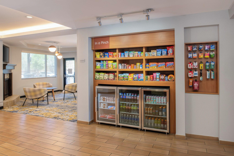 Food & Drinks 5, TownePlace Suites Lancaster, Los Angeles
