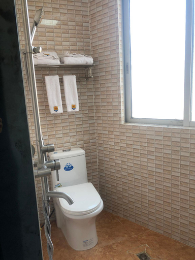 Bathroom 3, City Station Express Hotel, Yunfu