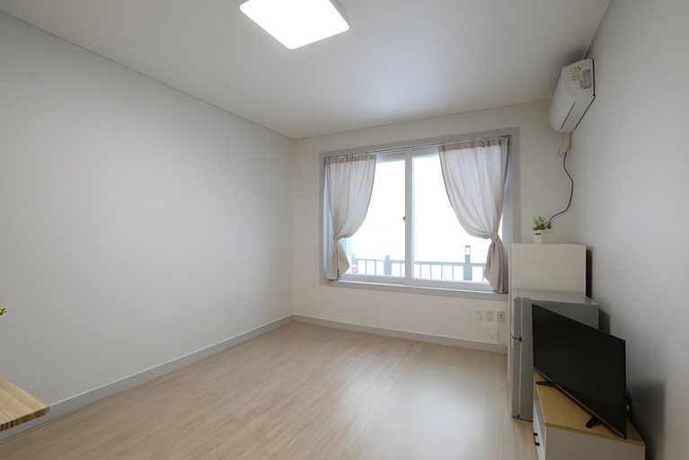 Others 4, Taean (Anmyeondo) Kkotji Sunset Pension, Taean