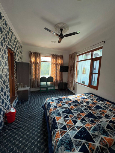Room 4, Adhaan Guest House, Baramulla