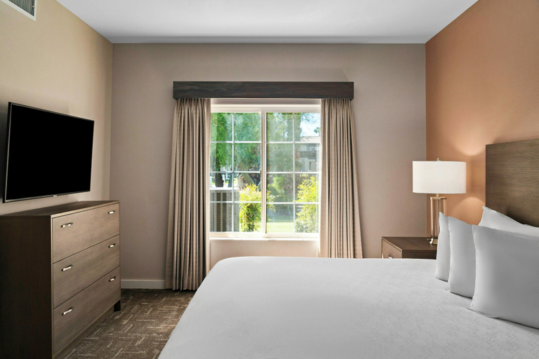 Bedroom 3, Worldmark Cathedral City, Riverside