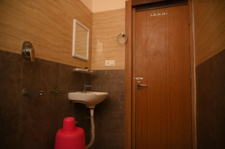 Bathroom 4, Hotel Jaysha, Kamrup Metropolitan