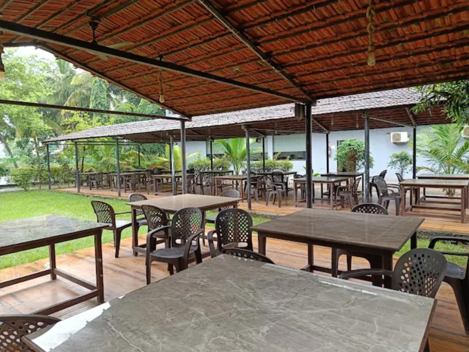 Food & Drinks 5, Areca Palms Hotel and Resort Daman and Diu, Daman