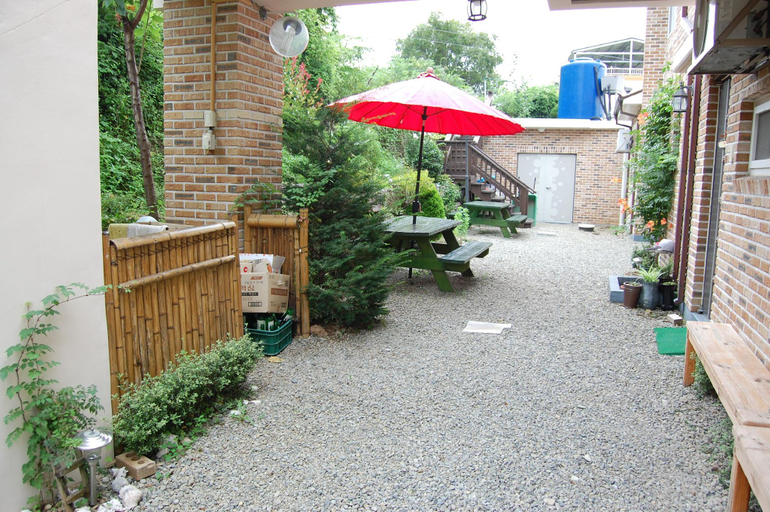 Others 2, Namhae Yeoubi Pension, Namhae