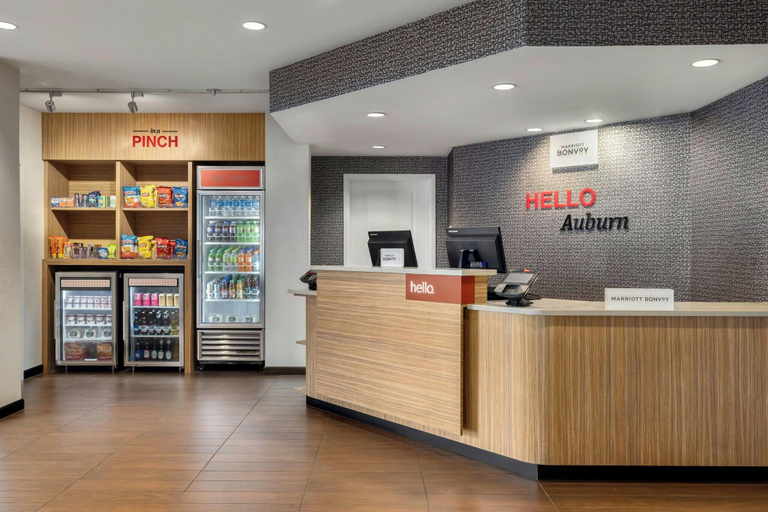 Public Area, TownePlace Suites by Marriott Auburn, Lee