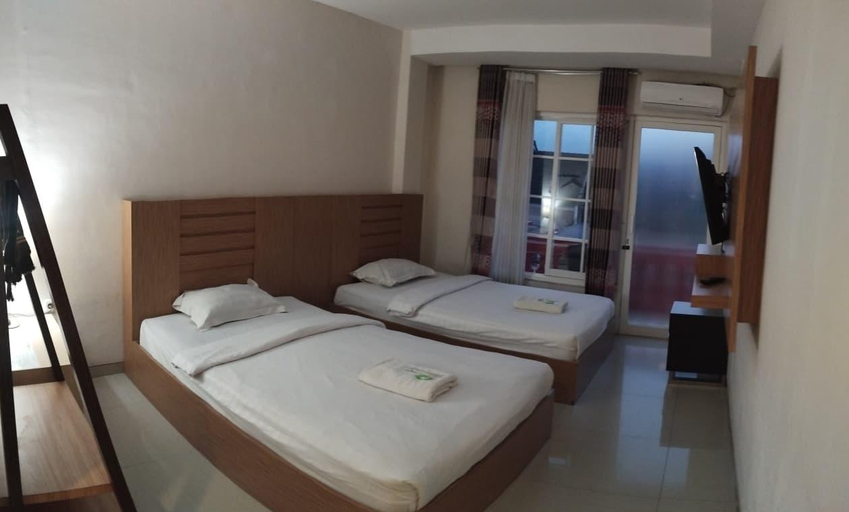 Bedroom 2, Desapphire Hasanah Guesthouse, Malang