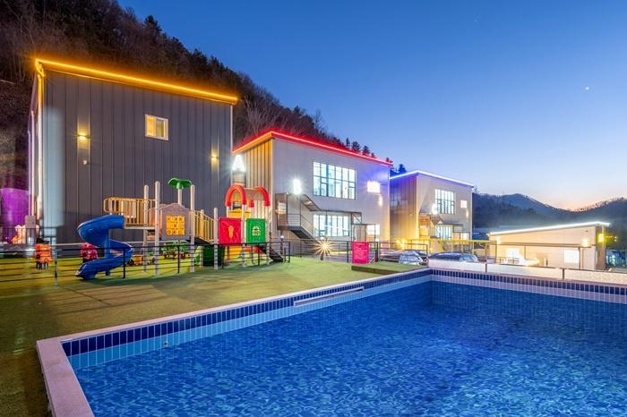 Sport & Beauty 2, Gapyeong Odd Eye Kids Pool Villa, Chuncheon