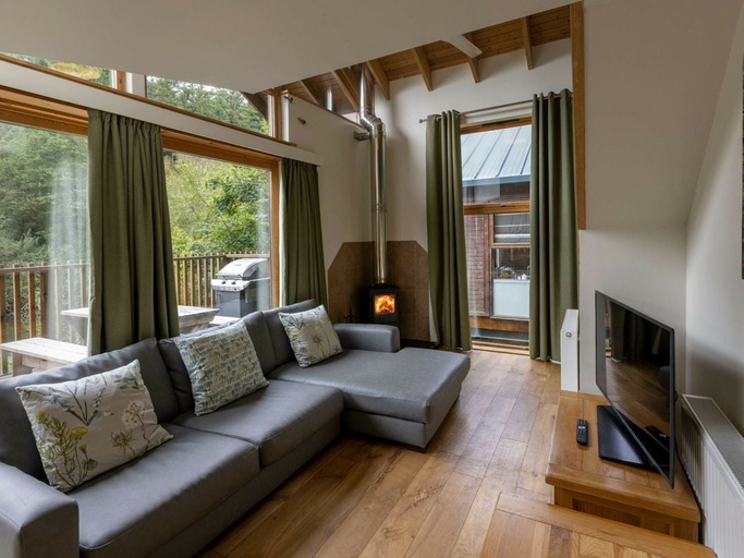Interior 2, Deerpark Cornwall - Forest Holidays, Cornwall