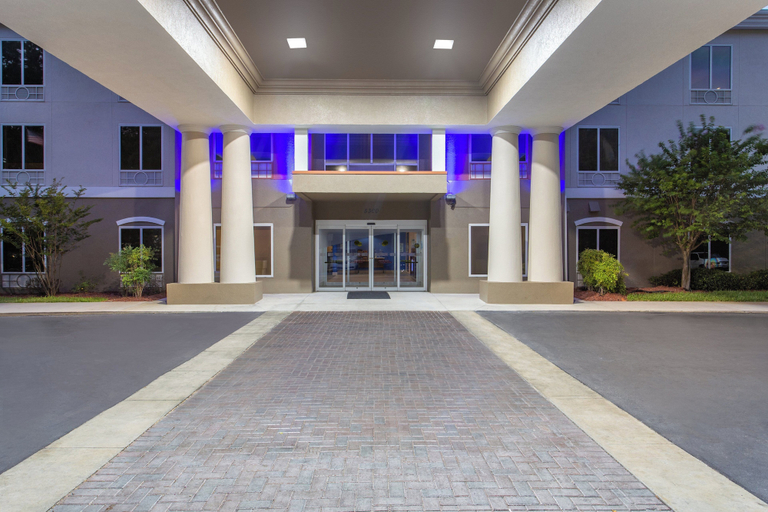 Exterior & Views 5, Holiday Inn Express & Suites SILVER SPRINGS-OCALA, Marion