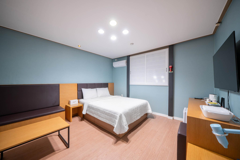 Bedroom, Gunsan Queen, Gunsan