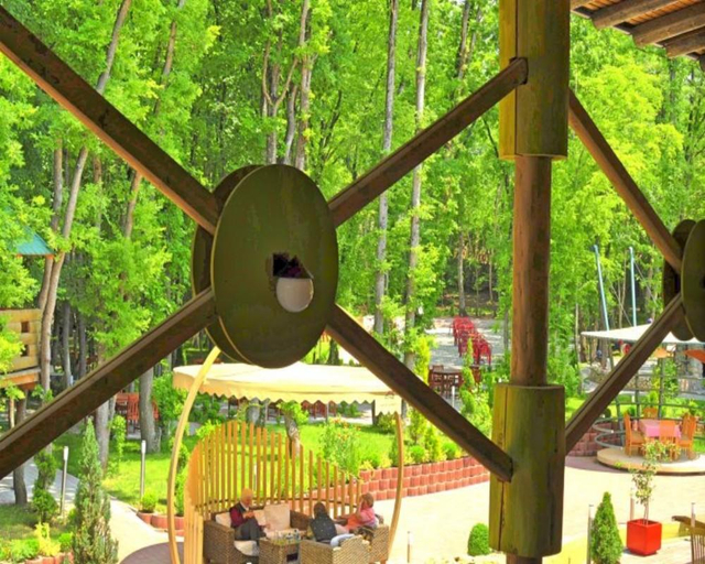 Food & Drinks 5, Hotel Kosova Park, Istok