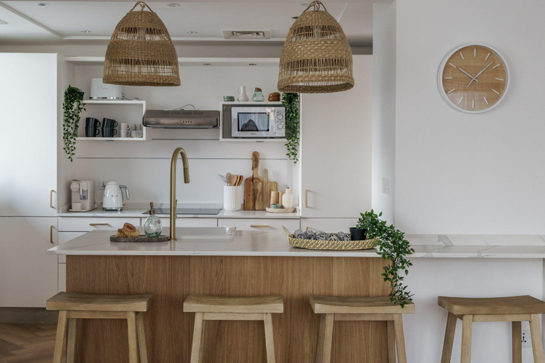 Food & Drinks, GuestReady - 2BR Bohemian Apt with Marina View, Dubai