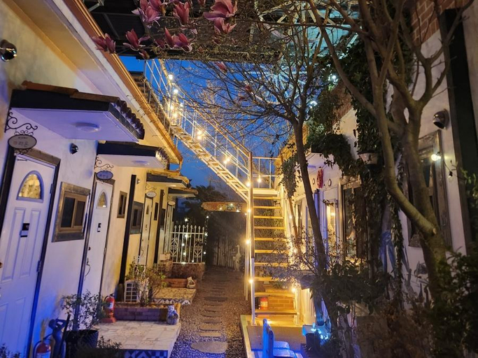 Exterior & Views 1, Namhae Ara Hill Pension, Namhae