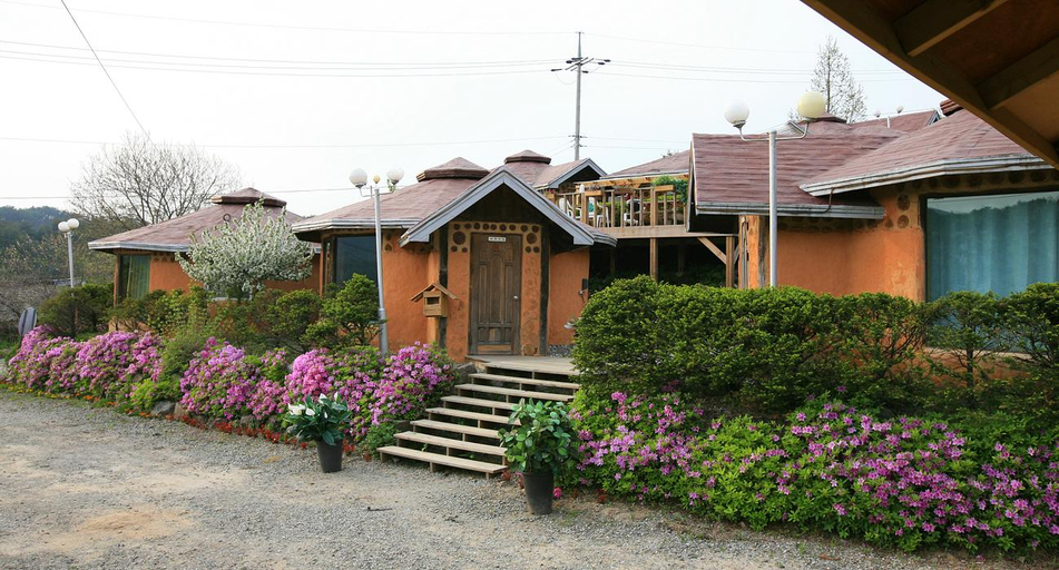 Exterior & Views 4, Hoengseong Sancheon Todamjip Pension, Hoengseong